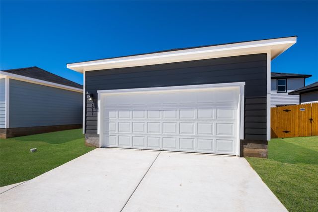 318 Puerto Plata Ave, Bastrop, TX 78602