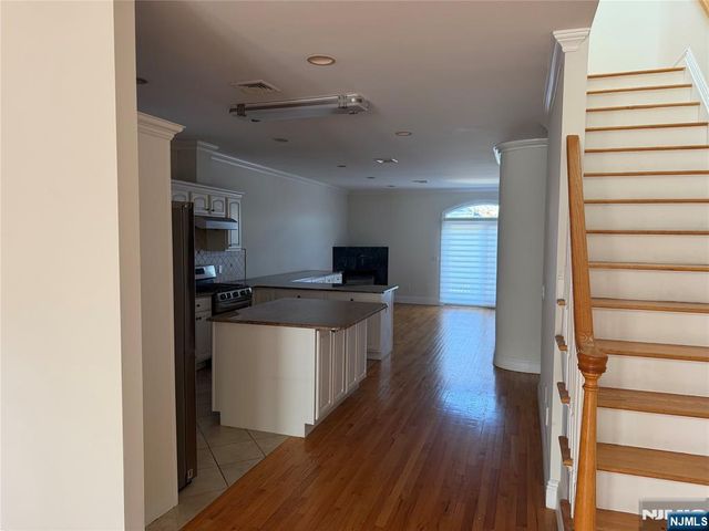 48 Henry Avenue A, Palisades Park, NJ 07650