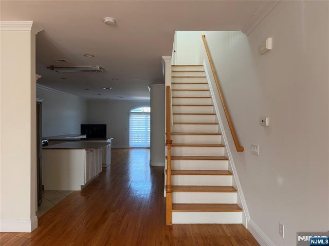 48 Henry Avenue A, Palisades Park, NJ 07650