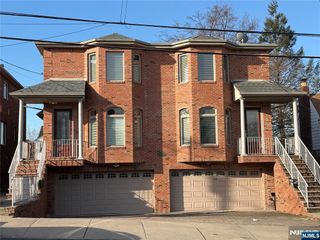 48 Henry Avenue A, Palisades Park, NJ 07650