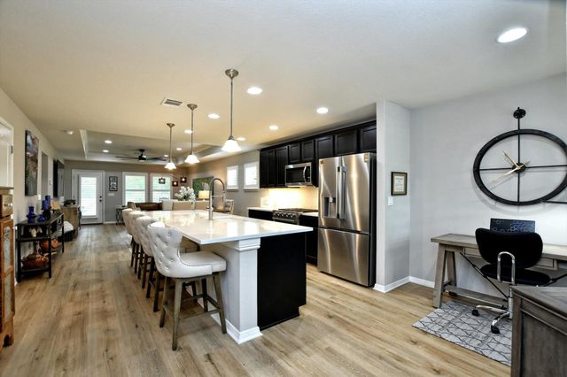 231 Hobby ST, Georgetown, TX 78633