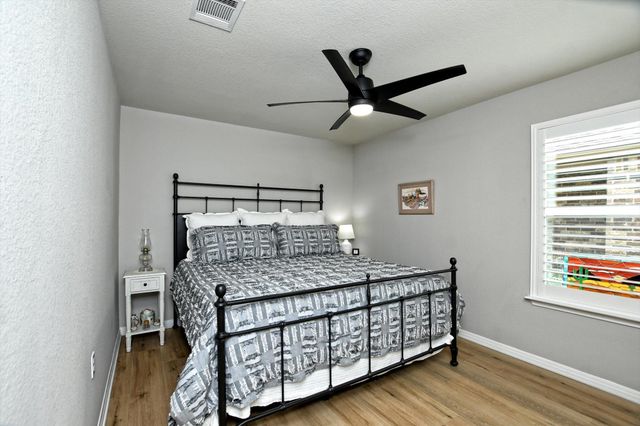 231 Hobby ST, Georgetown, TX 78633