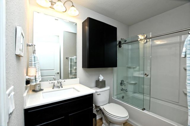 231 Hobby ST, Georgetown, TX 78633