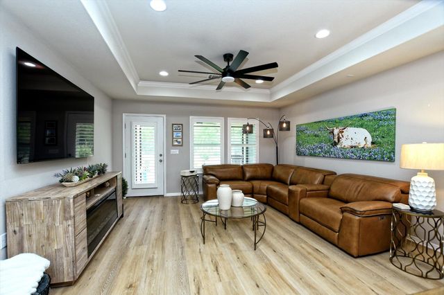 231 Hobby ST, Georgetown, TX 78633