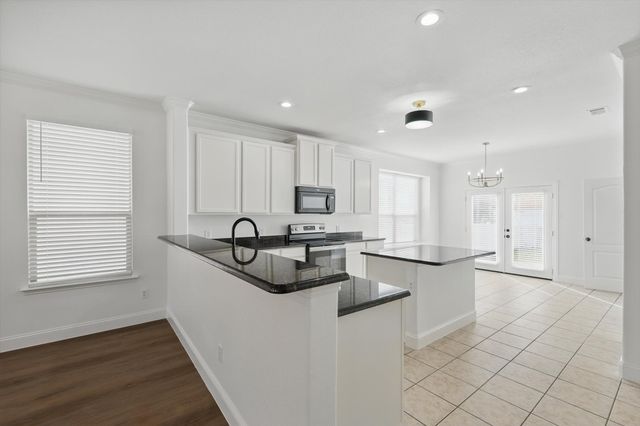 924 Charleston Lane, Savannah, TX 76227