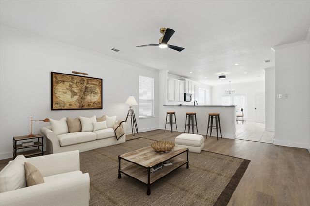 924 Charleston Lane, Savannah, TX 76227