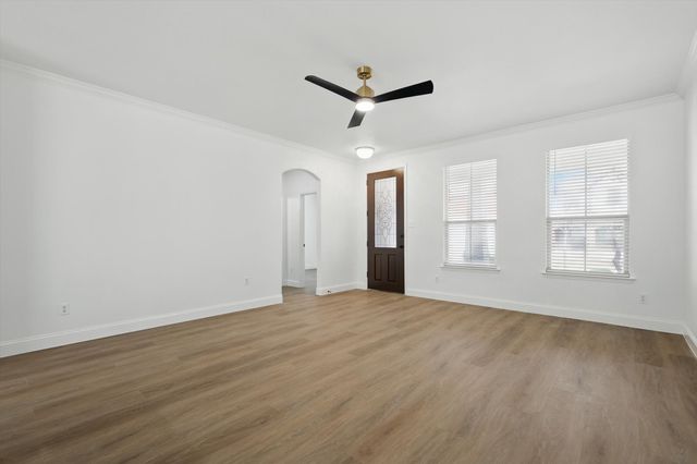 924 Charleston Lane, Savannah, TX 76227