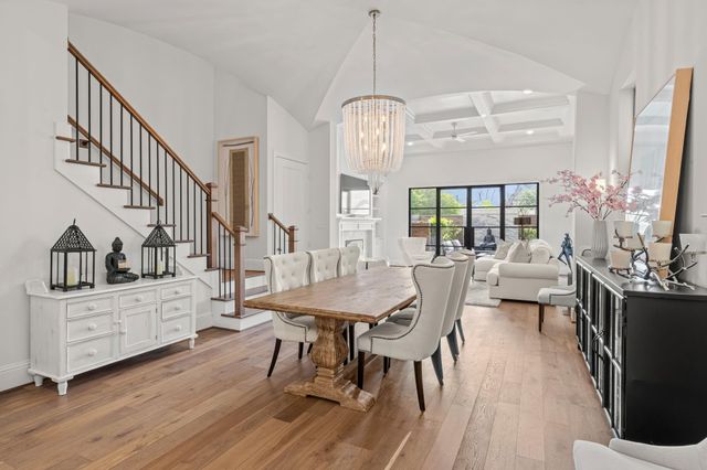 110 E 26th Street B, Houston, TX 77008