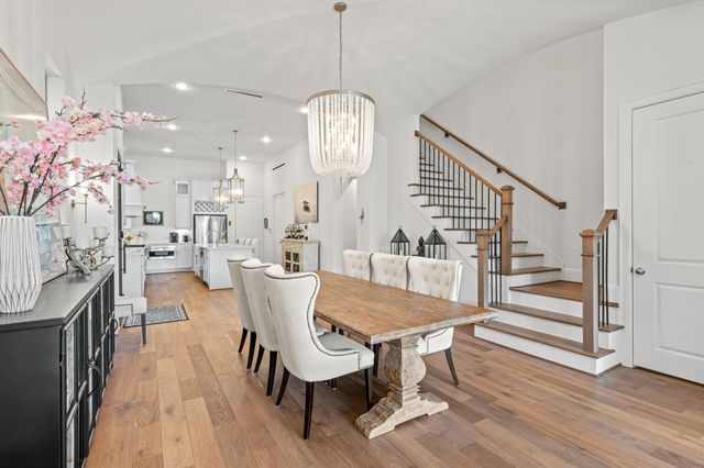 110 E 26th Street B, Houston, TX 77008