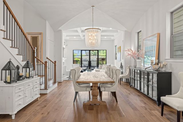 110 E 26th Street B, Houston, TX 77008