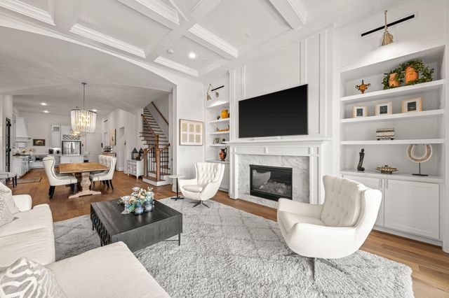 110 E 26th Street B, Houston, TX 77008