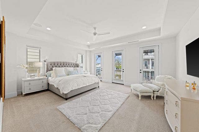 110 E 26th Street B, Houston, TX 77008