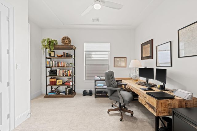 110 E 26th Street B, Houston, TX 77008