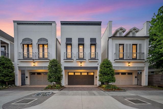 110 E 26th Street B, Houston, TX 77008