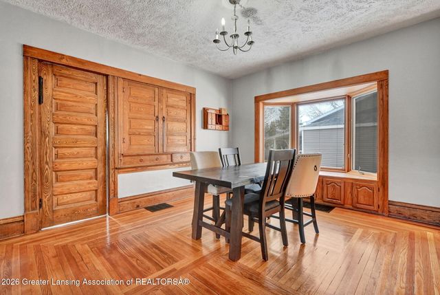 122 E Shaw Street, Charlotte, MI 48813