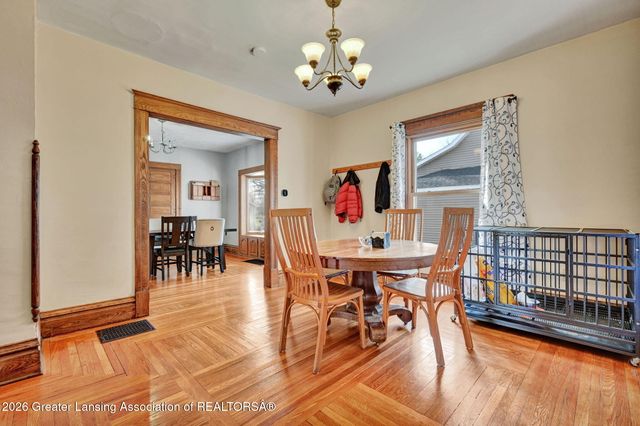 122 E Shaw Street, Charlotte, MI 48813