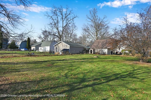 122 E Shaw Street, Charlotte, MI 48813