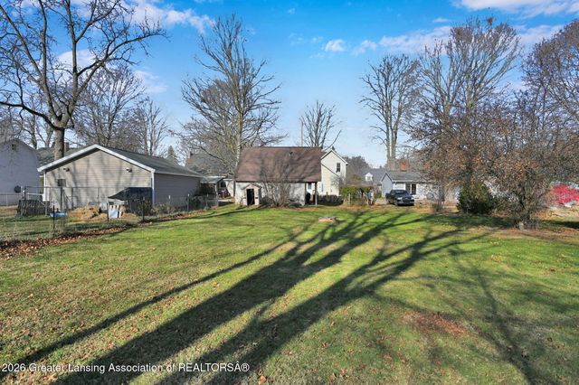 122 E Shaw Street, Charlotte, MI 48813