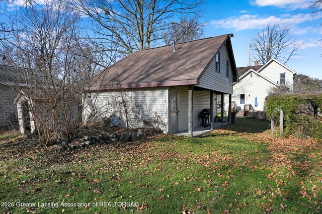 122 E Shaw Street, Charlotte, MI 48813