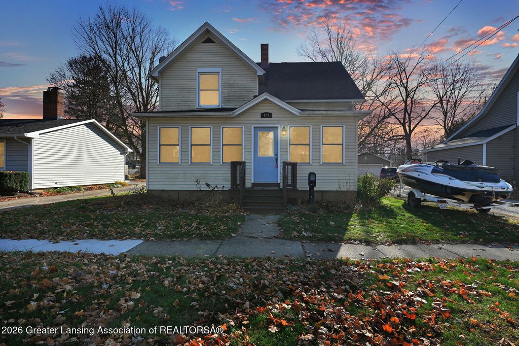 122 E Shaw Street, Charlotte, MI 48813