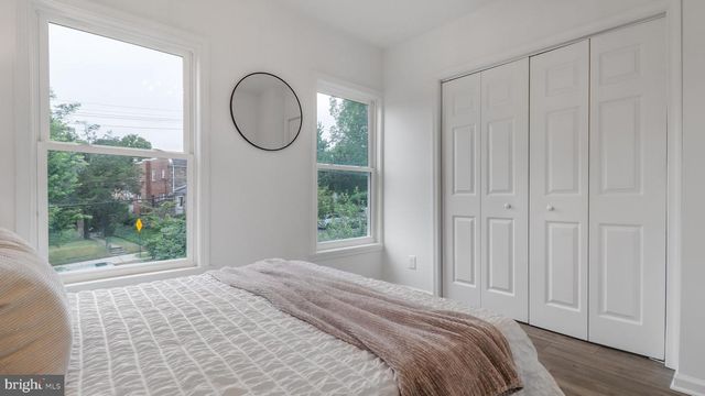 5220 BLAINE ST NE, Washington, DC 20019