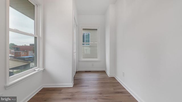 5220 BLAINE ST NE, Washington, DC 20019