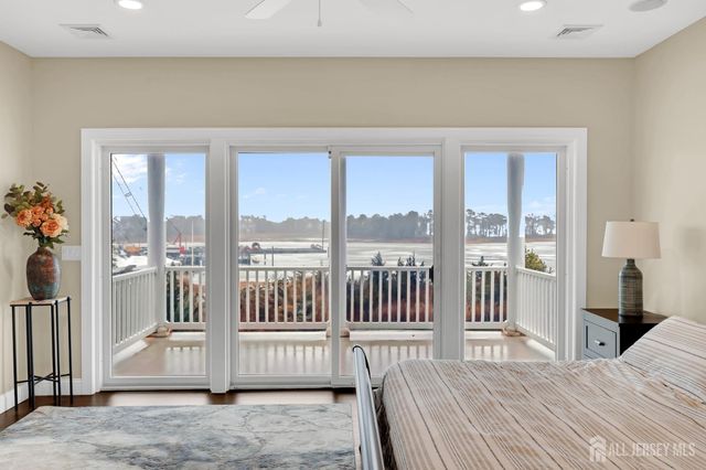 1828 Cable Drive, Toms River, NJ 08753