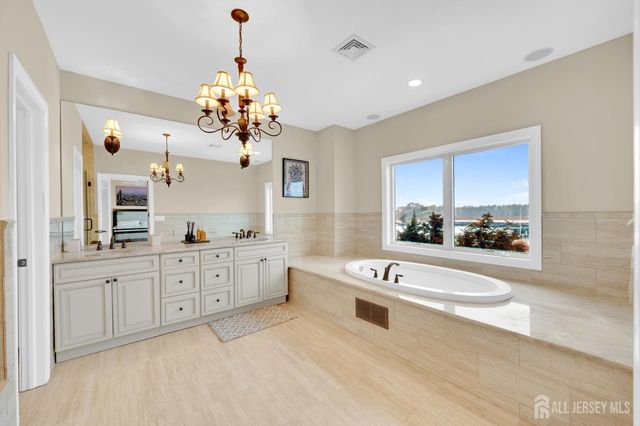 1828 Cable Drive, Toms River, NJ 08753