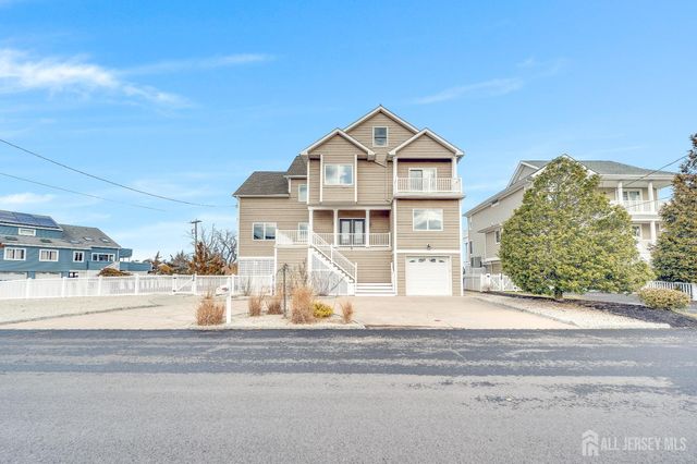 1828 Cable Drive, Toms River, NJ 08753