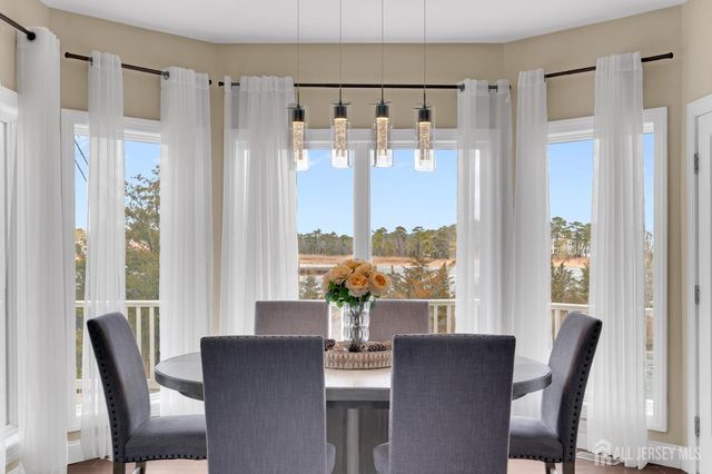 1828 Cable Drive, Toms River, NJ 08753