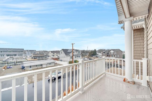 1828 Cable Drive, Toms River, NJ 08753