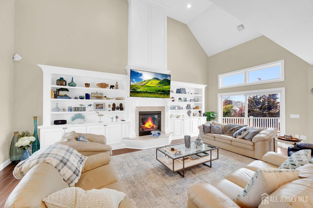 1828 Cable Drive, Toms River, NJ 08753