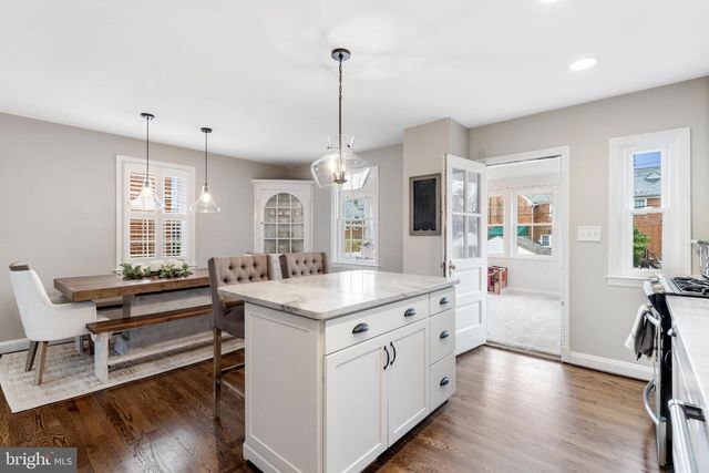 136 HOPKINS RD, Baltimore, MD 21212