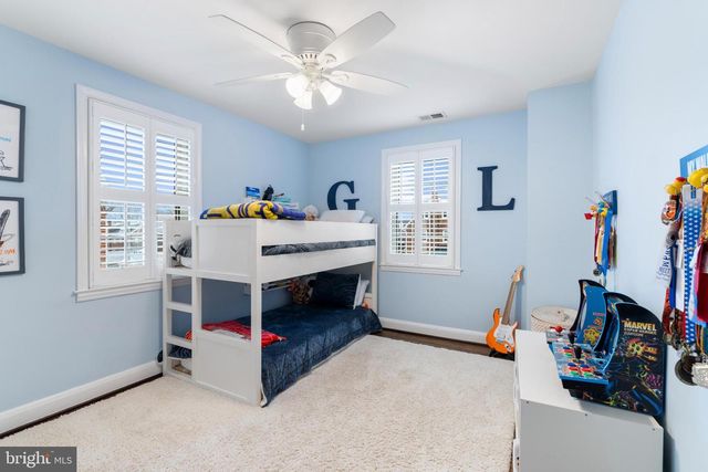 136 HOPKINS RD, Baltimore, MD 21212