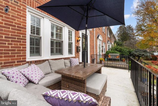 136 HOPKINS RD, Baltimore, MD 21212