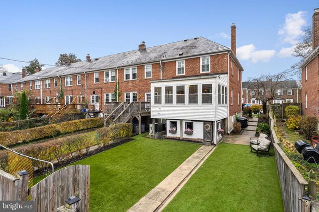 136 HOPKINS RD, Baltimore, MD 21212