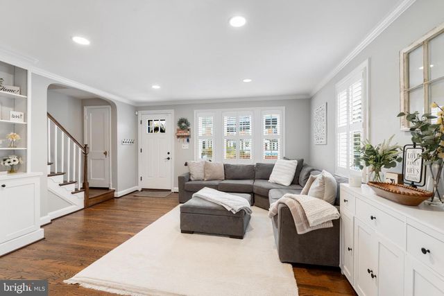 136 HOPKINS RD, Baltimore, MD 21212