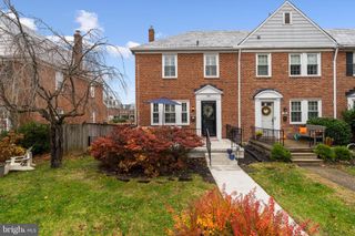 136 HOPKINS RD, Baltimore, MD 21212