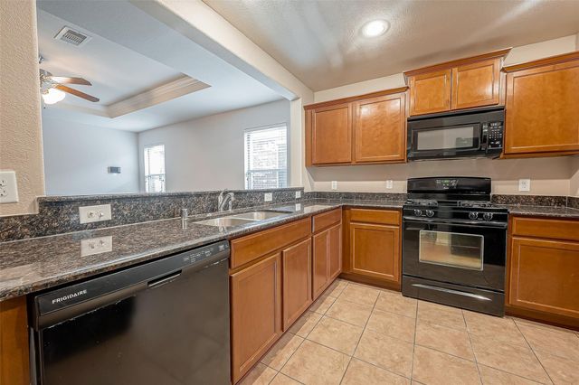 5822 Camelia Evergreen Lane, Richmond, TX 77407
