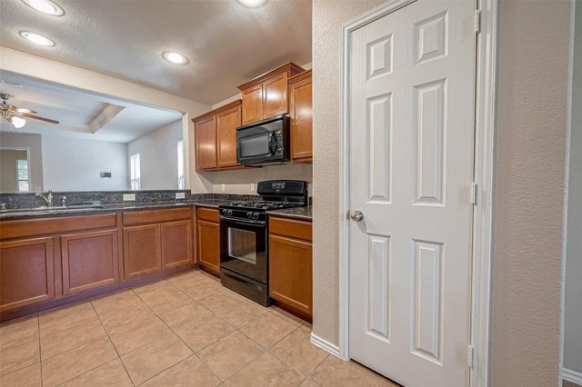 5822 Camelia Evergreen Lane, Richmond, TX 77407