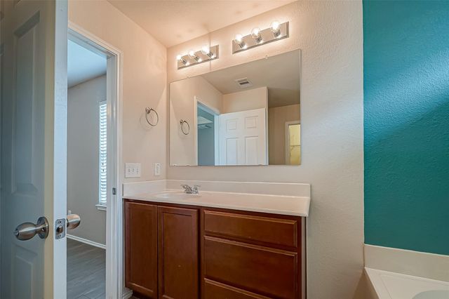 5822 Camelia Evergreen Lane, Richmond, TX 77407