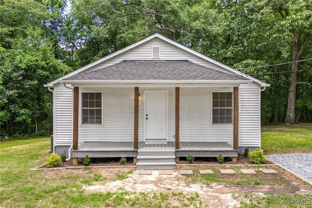 25504 Brunswick Ave, Petersburg, VA 23803