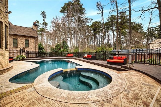 2015 Shaudi Lane, Atlanta, GA 30345