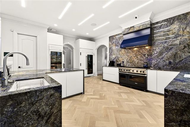 2015 Shaudi Lane, Atlanta, GA 30345