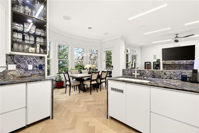 2015 Shaudi Lane, Atlanta, GA 30345