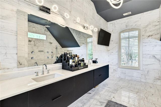 2015 Shaudi Lane, Atlanta, GA 30345