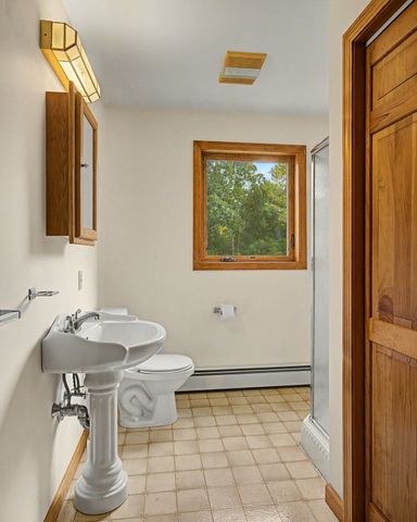 35 Cook Rd, Southampton, MA 01073