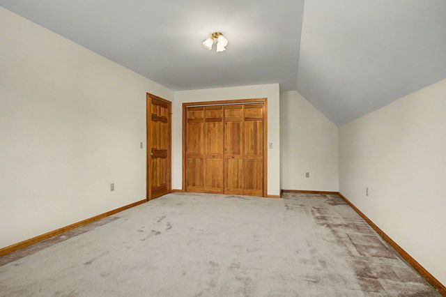 35 Cook Rd, Southampton, MA 01073