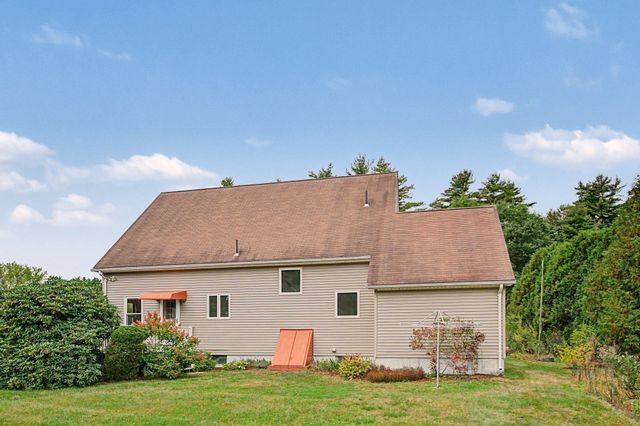 35 Cook Rd, Southampton, MA 01073