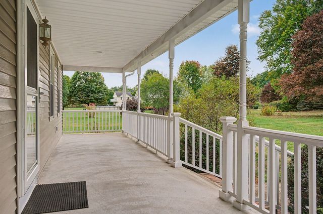 35 Cook Rd, Southampton, MA 01073